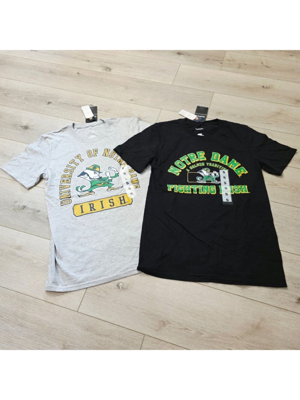 2 Short Sleeve Notre Dame Fighting Irish T-Shirts Sz Sm Black and Gray